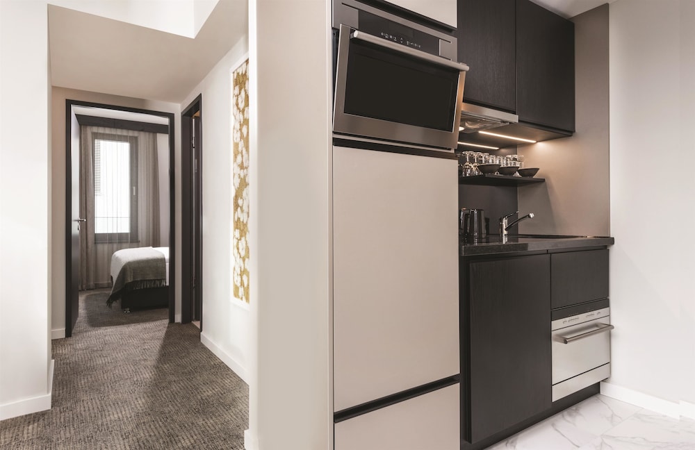 Adina Apartment Hotel Frankfurt Westend — Hotel rooms in Frankfurt am Main, Hesse