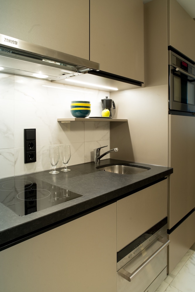 Adina Apartment Hotel Frankfurt Westend — Hotel rooms in Frankfurt am Main, Hesse