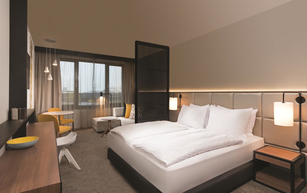 Adina Apartment Hotel Frankfurt Westend — Hotel rooms in Frankfurt am Main, Hesse