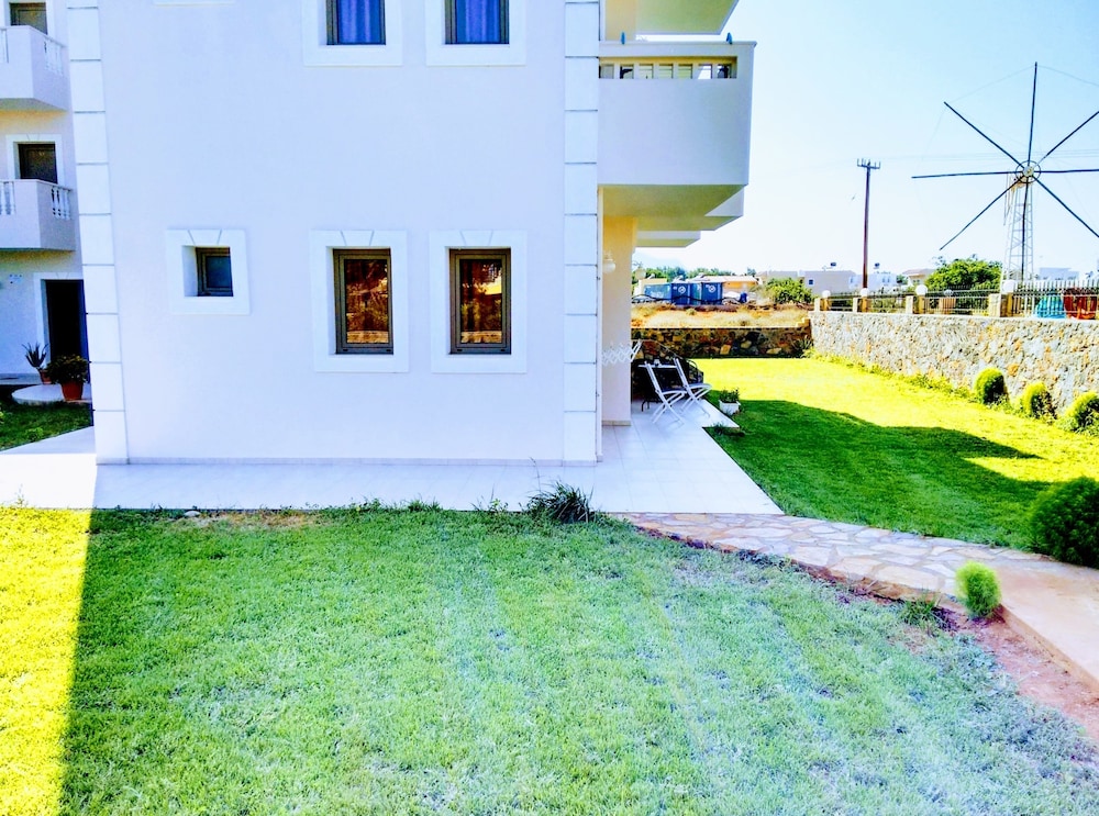 Casa Malena — Hotel building in Malia