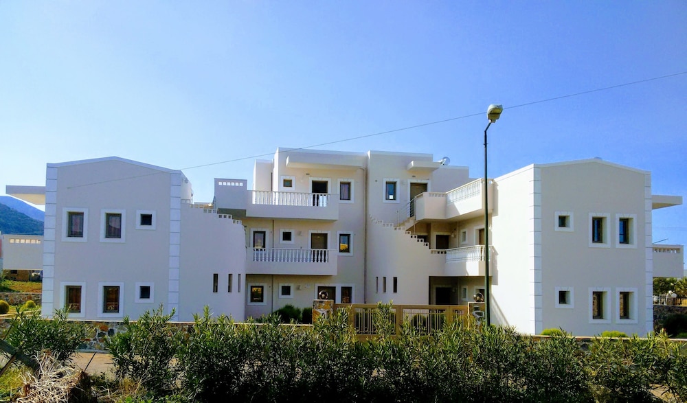 Casa Malena — Hotel building in Malia