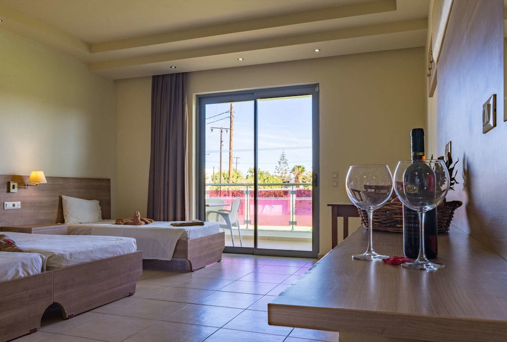 Stamos Hotel — Hotel rooms in Faliraki, South Aegean