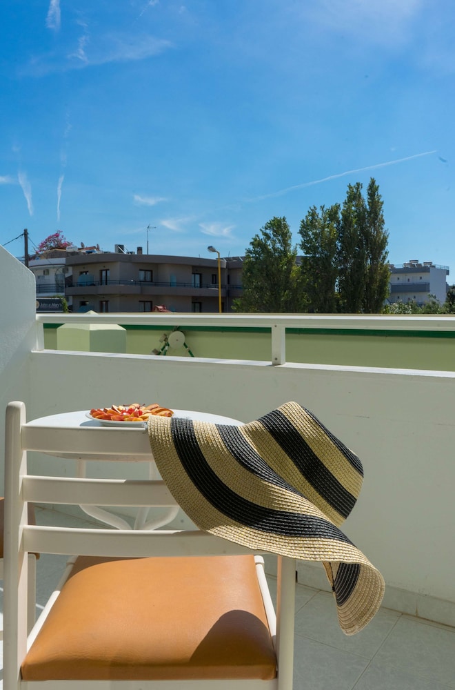 Stamos Hotel — Hotel building in Faliraki, South Aegean