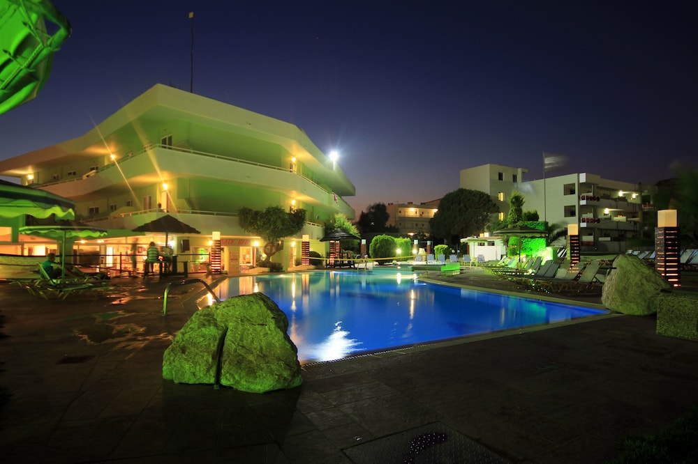 Stamos Hotel — Swimming pool in Faliraki, South Aegean