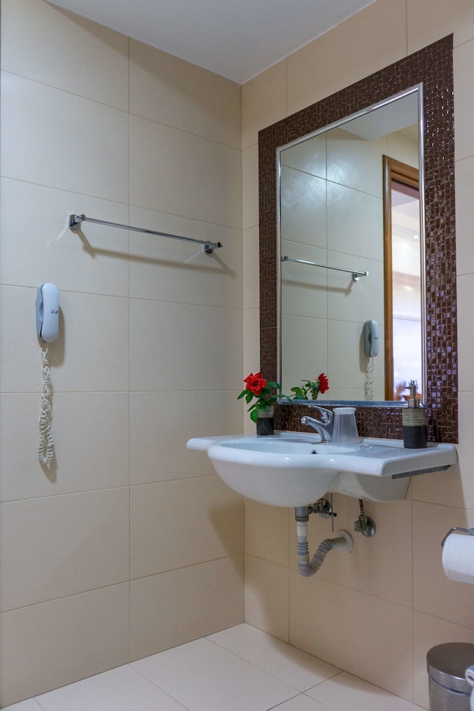 Stamos Hotel — Hotel rooms in Faliraki, South Aegean