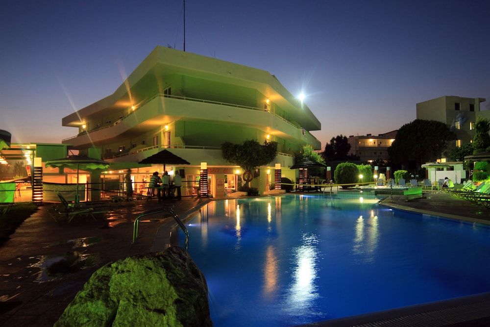 Stamos Hotel — Swimming pool in Faliraki, South Aegean