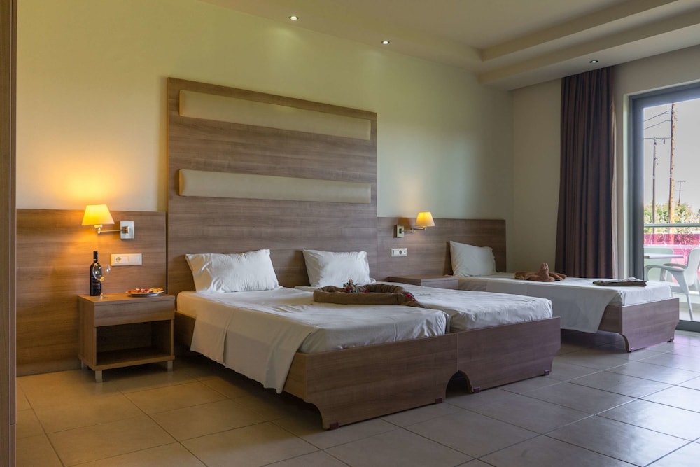Stamos Hotel — Hotel rooms in Faliraki, South Aegean