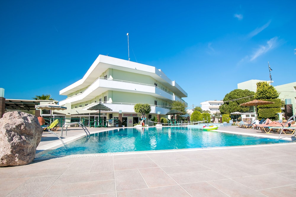 Stamos Hotel — Swimming pool in Faliraki, South Aegean