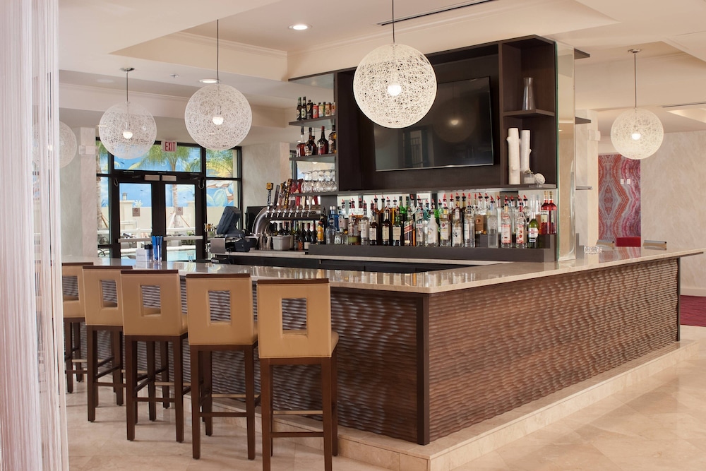 Delta Hotels by Marriott Orlando Lake Buena Vista — Restaurant & bars in Orlando, Florida