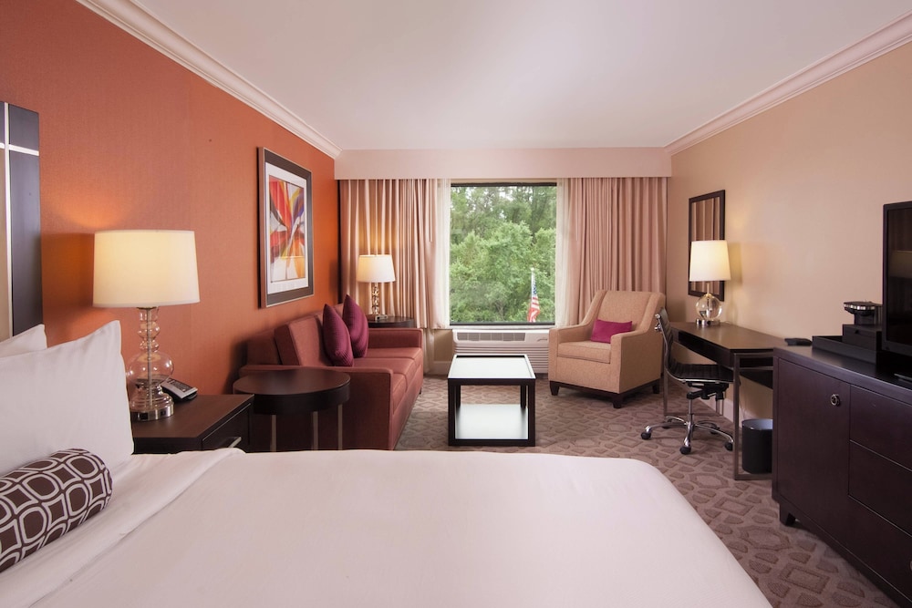 Delta Hotels by Marriott Orlando Lake Buena Vista — Hotel rooms in Orlando, Florida