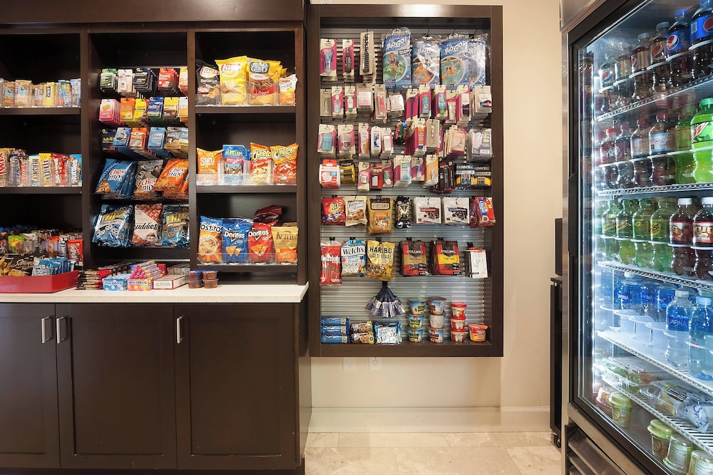 Delta Hotels by Marriott Orlando Lake Buena Vista — Restaurant & bars in Orlando, Florida
