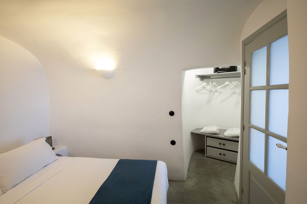 Ducato di Oia - Adults Only — Hotel rooms in Oia, South Aegean