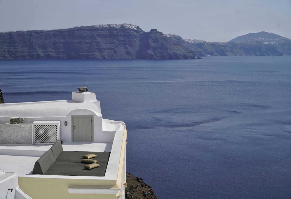 Ducato di Oia - Adults Only — Hotel building in Oia, South Aegean