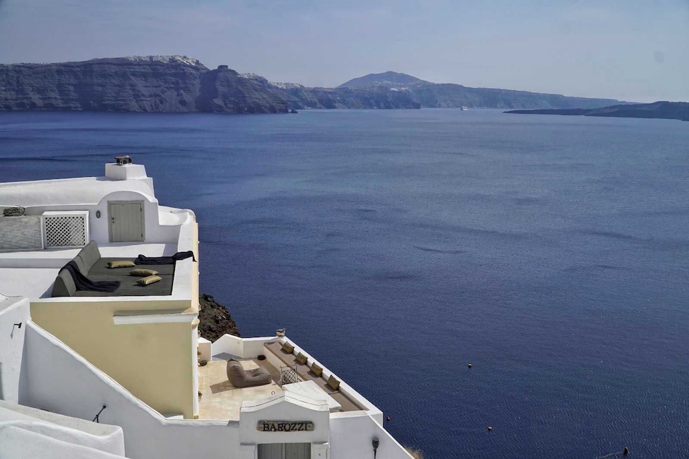 Ducato di Oia - Adults Only — Hotel building in Oia, South Aegean