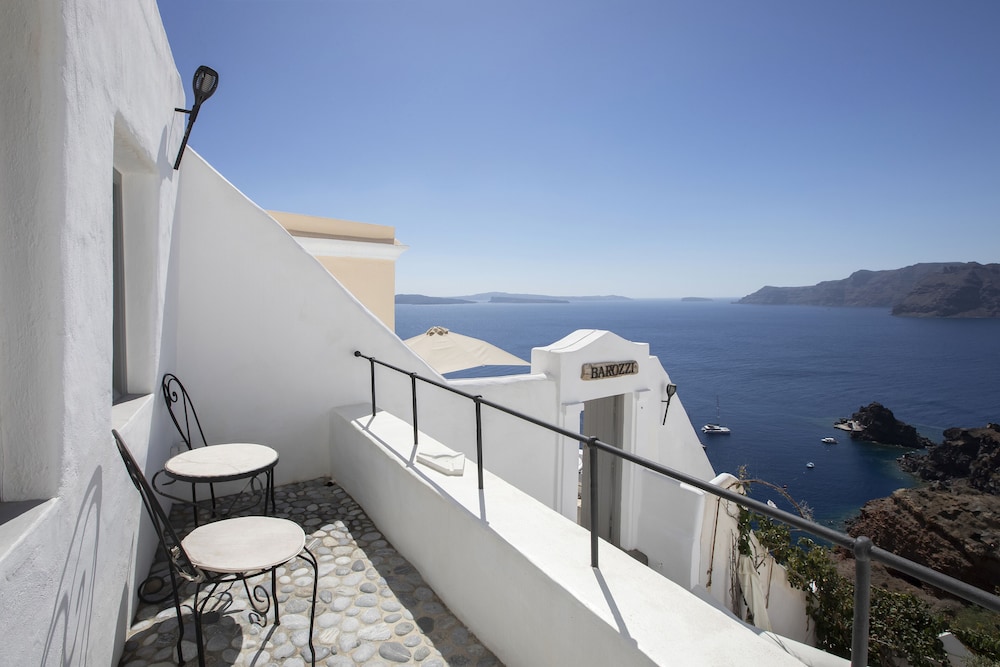 Ducato di Oia - Adults Only — Hotel building in Oia, South Aegean