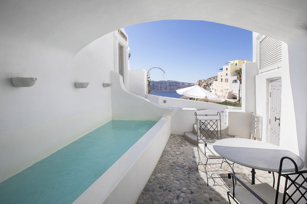 Ducato di Oia - Adults Only — Swimming pool in Oia, South Aegean