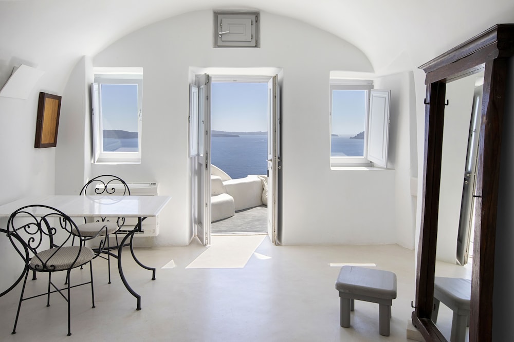 Ducato di Oia - Adults Only — Hotel rooms in Oia, South Aegean