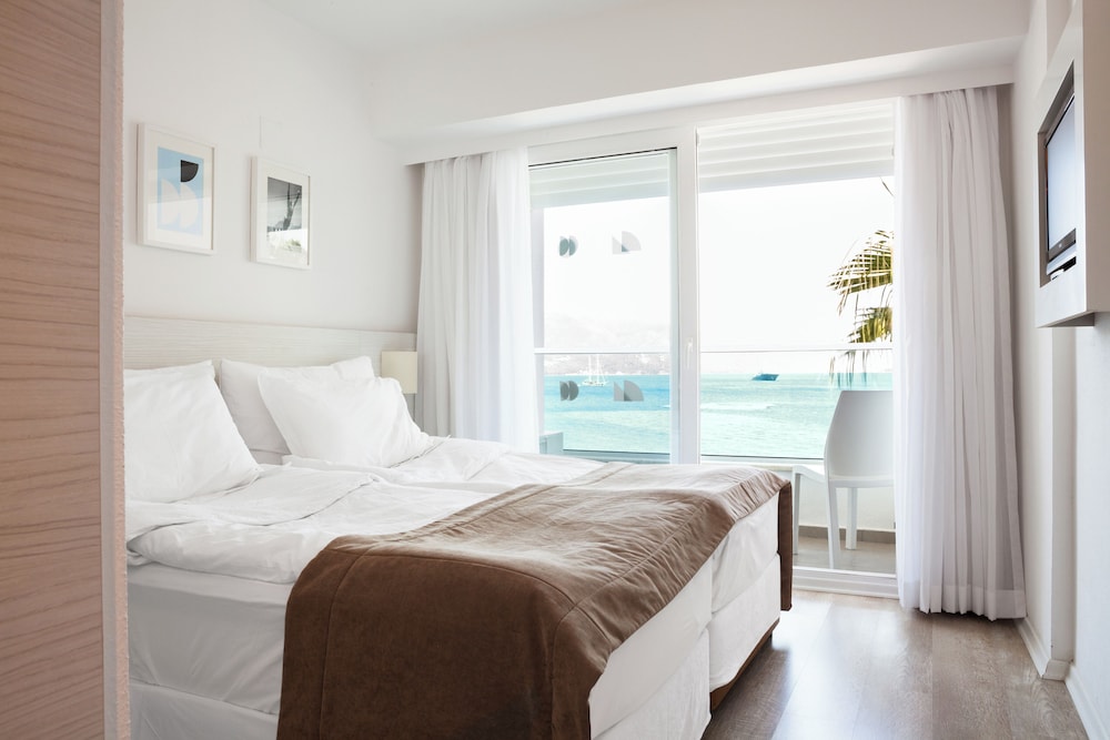 The Beachfront Hotel Adult Only 16 Plus — Hotel rooms in Marmaris, Mugla