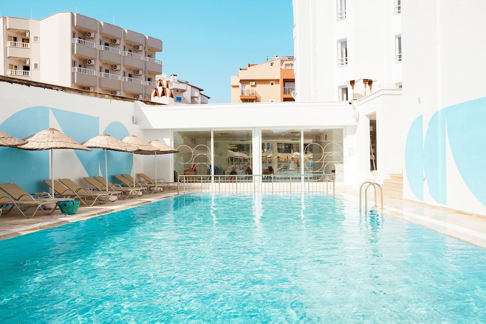 The Beachfront Hotel Adult Only 16 Plus — Swimming pool in Marmaris, Mugla