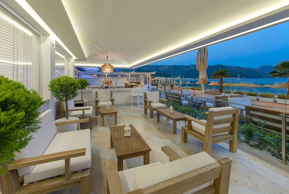 The Beachfront Hotel Adult Only 16 Plus — Restaurant & bars in Marmaris, Mugla