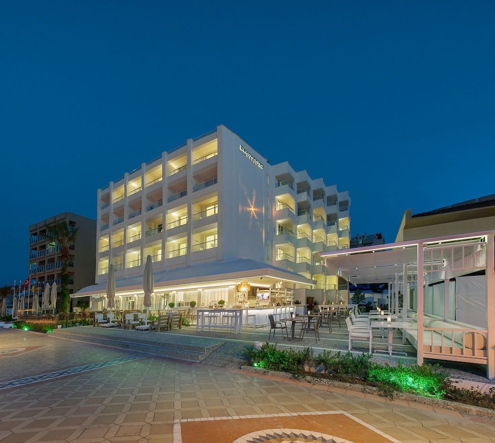 The Beachfront Hotel Adult Only 16 Plus — Hotel building in Marmaris, Mugla