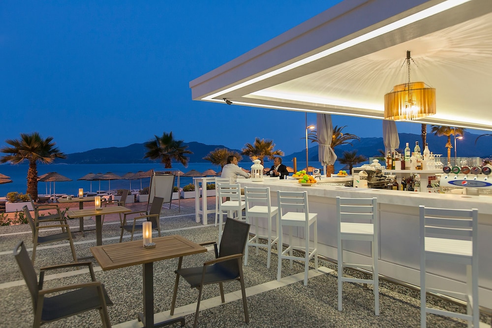 The Beachfront Hotel Adult Only 16 Plus — Restaurant & bars in Marmaris, Mugla