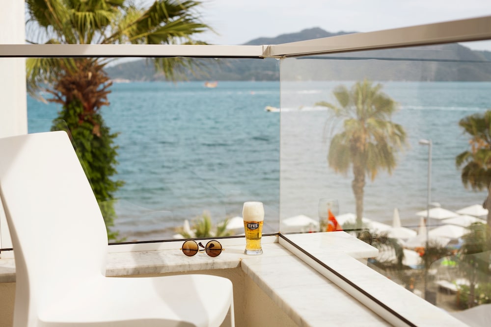 The Beachfront Hotel Adult Only 16 Plus — Hotel rooms in Marmaris, Mugla