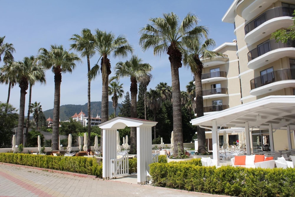 Sea Star Marmaris - Adults Only - All Inclusive — Hotel building in İçmeler, Mugla