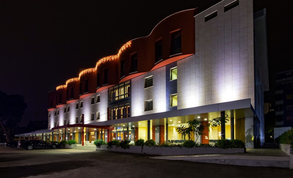 BV President Hotel - zdjęcie 2