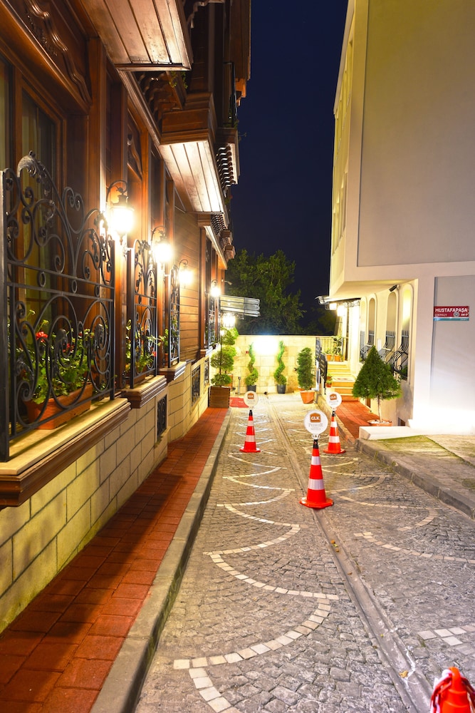 GLK PREMIER Sea Mansion Suites & Spa - Special Class — Hotel building in Istanbul, Istanbul
