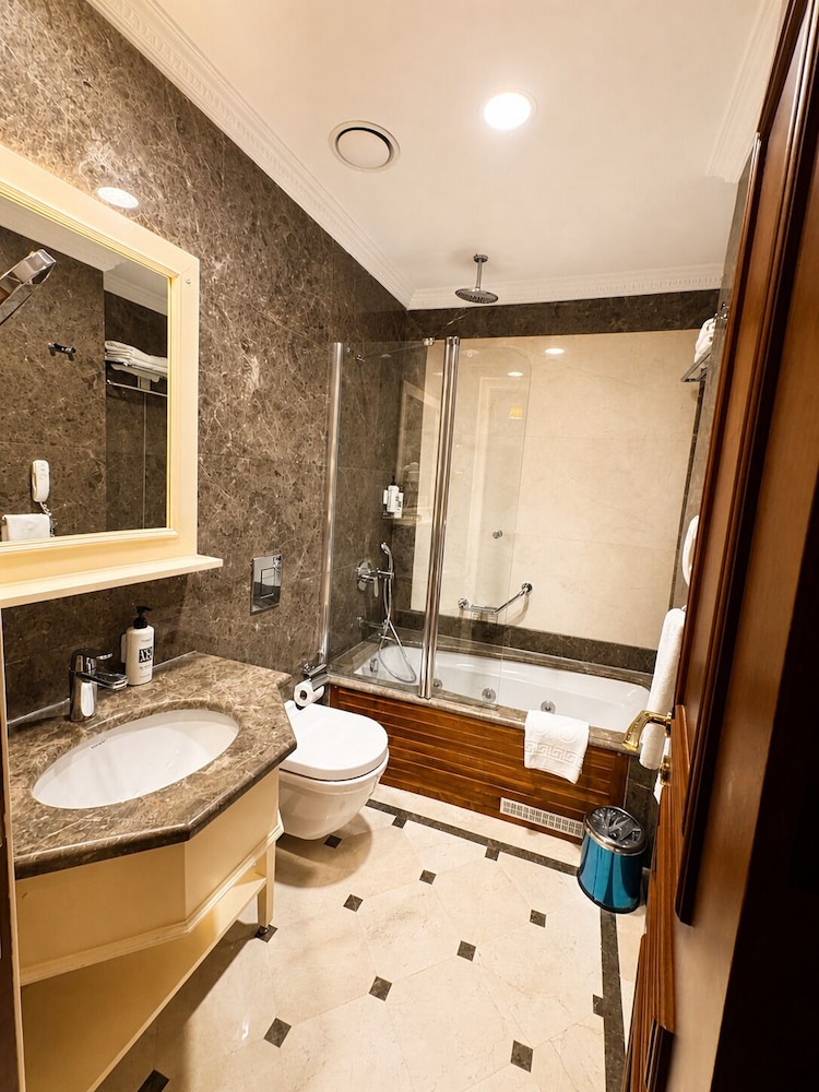GLK PREMIER Sea Mansion Suites & Spa - Special Class — Hotel rooms in Istanbul, Istanbul
