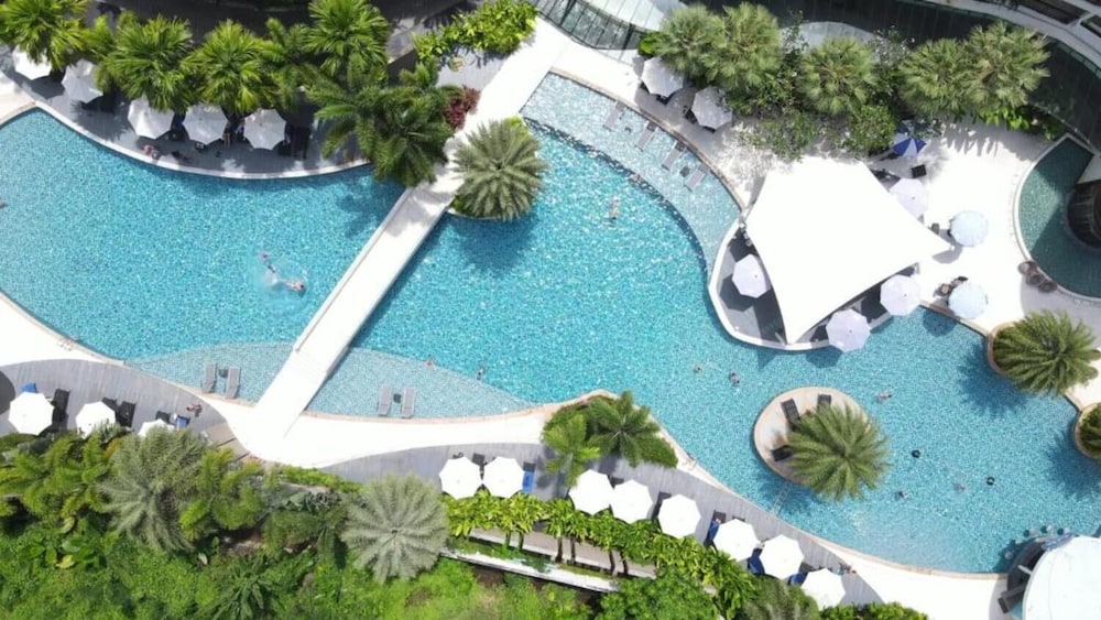 Holiday Inn Resort Phuket Karon Beach by IHG — Swimming pool in Karon, Phuket Province