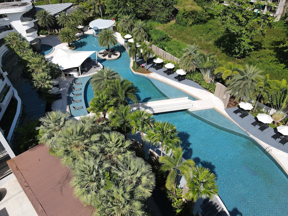 Holiday Inn Resort Phuket Karon Beach by IHG — Swimming pool in Karon, Phuket Province