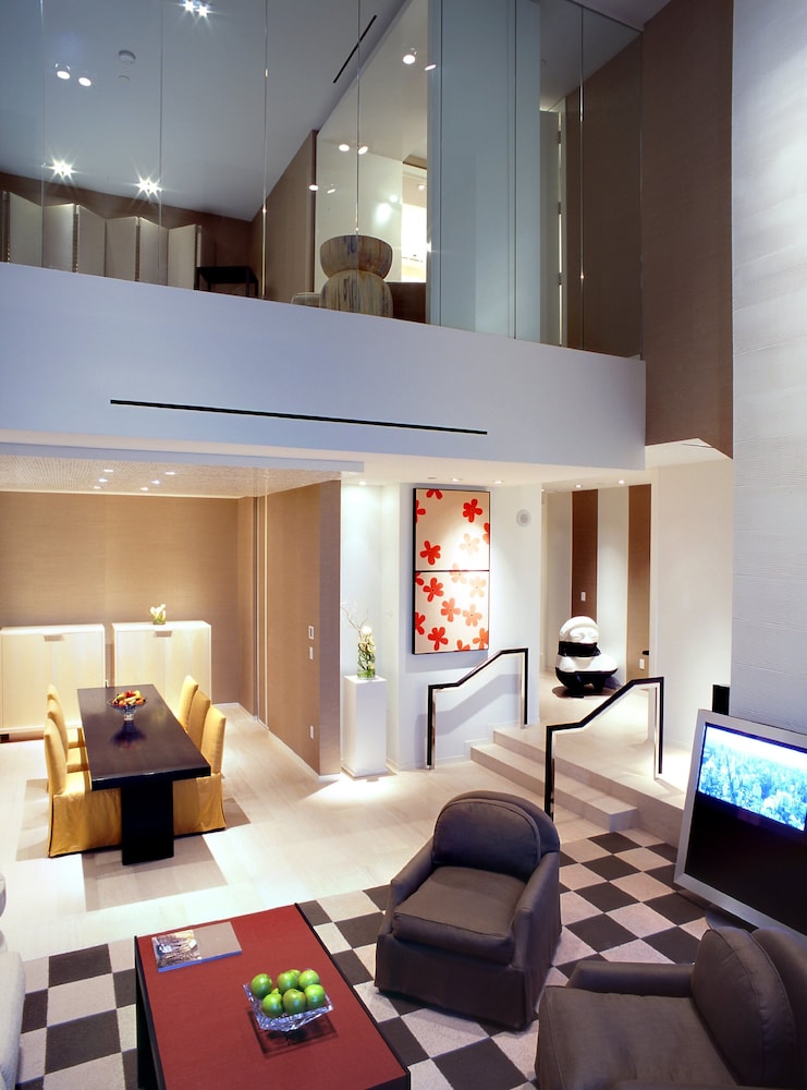 The SKYLOFTS at MGM Grand — Hotel rooms in Las Vegas, Nevada