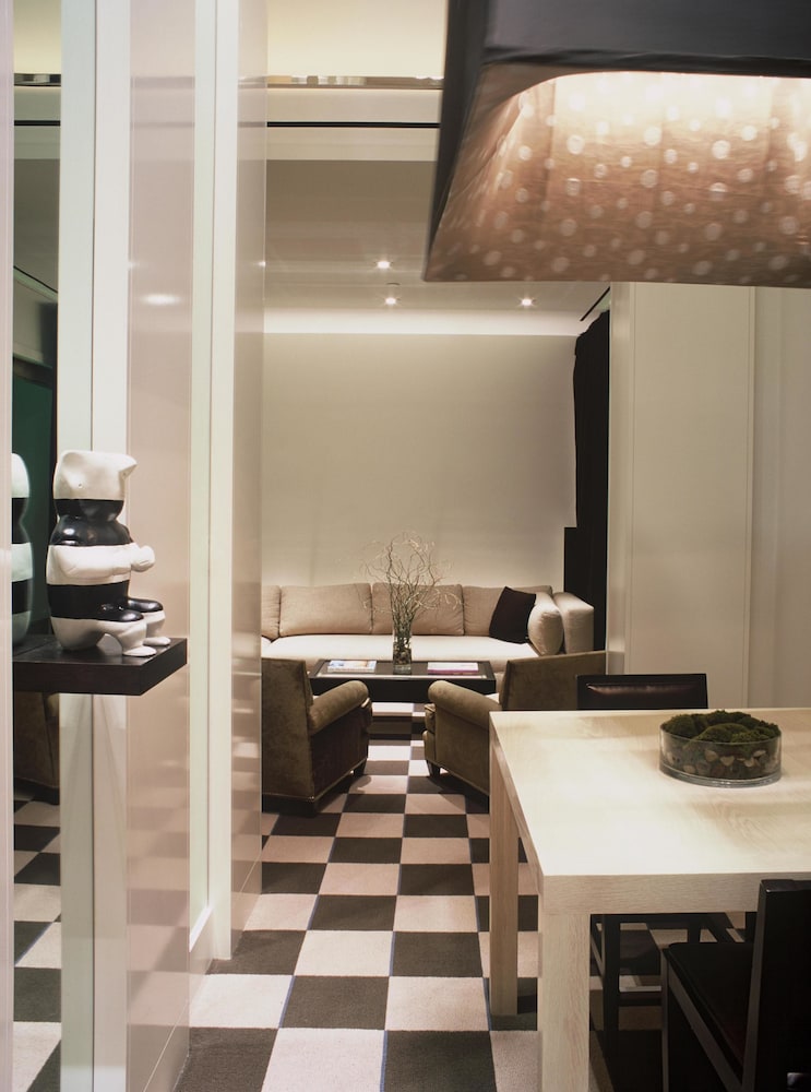 The SKYLOFTS at MGM Grand — Hotel rooms in Las Vegas, Nevada