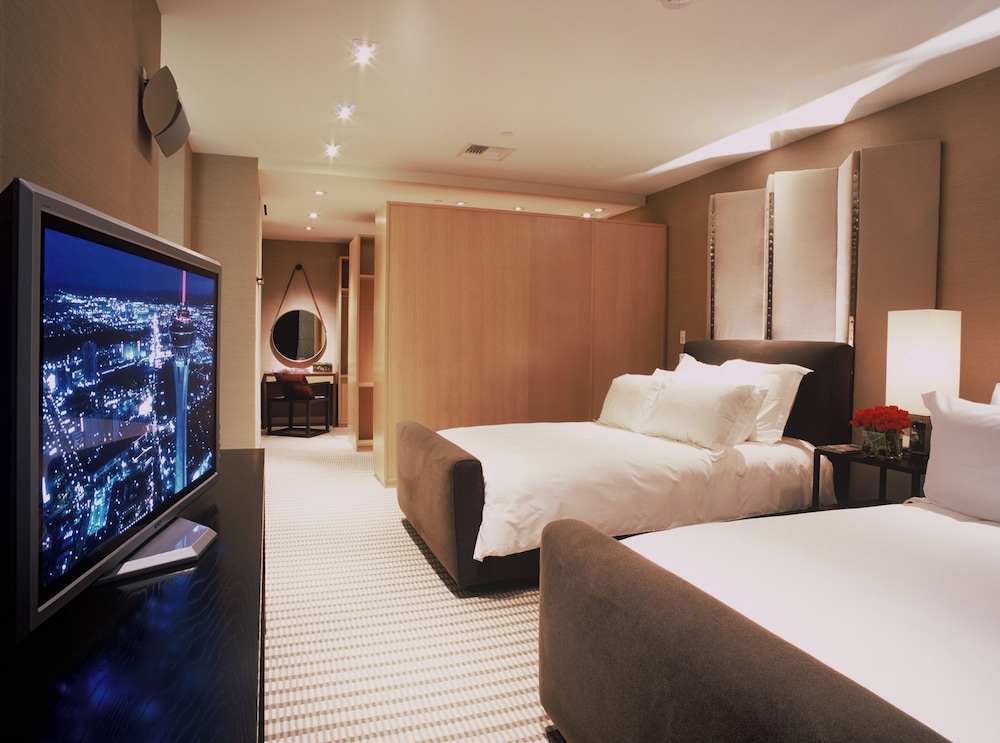 The SKYLOFTS at MGM Grand — Hotel rooms in Las Vegas, Nevada