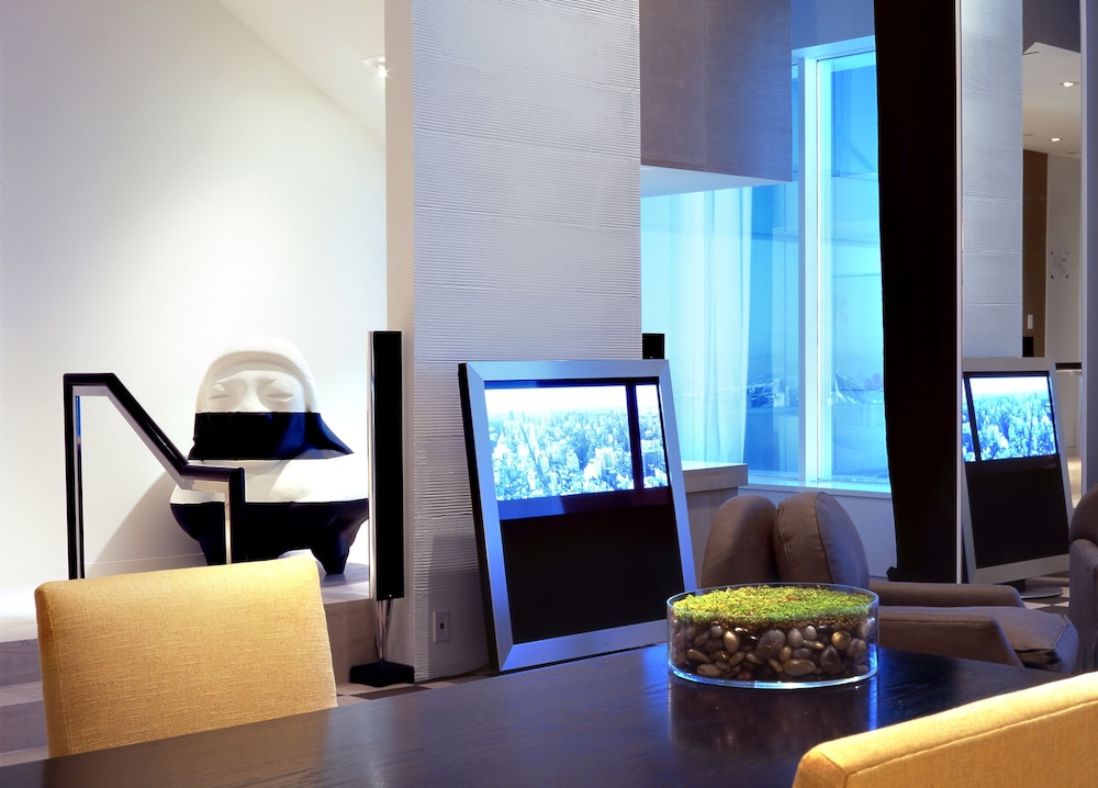 The SKYLOFTS at MGM Grand — Hotel rooms in Las Vegas, Nevada