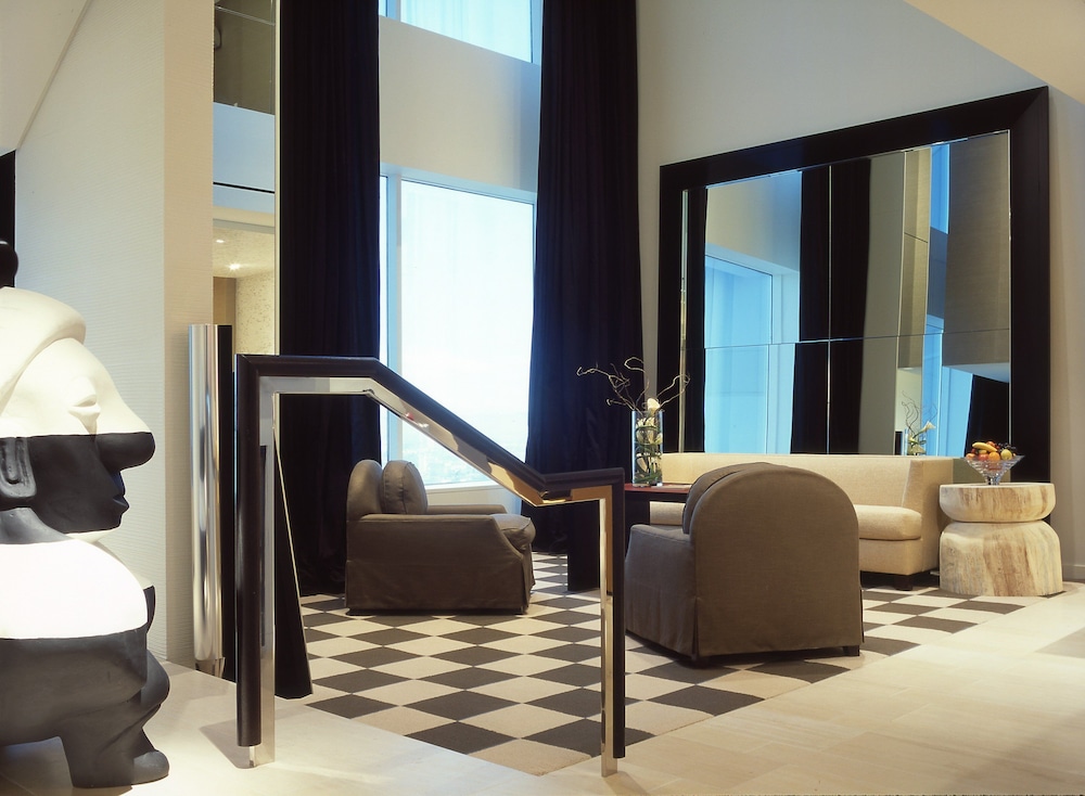 The SKYLOFTS at MGM Grand — Hotel rooms in Las Vegas, Nevada