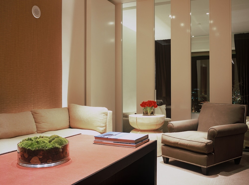 The SKYLOFTS at MGM Grand — Hotel rooms in Las Vegas, Nevada