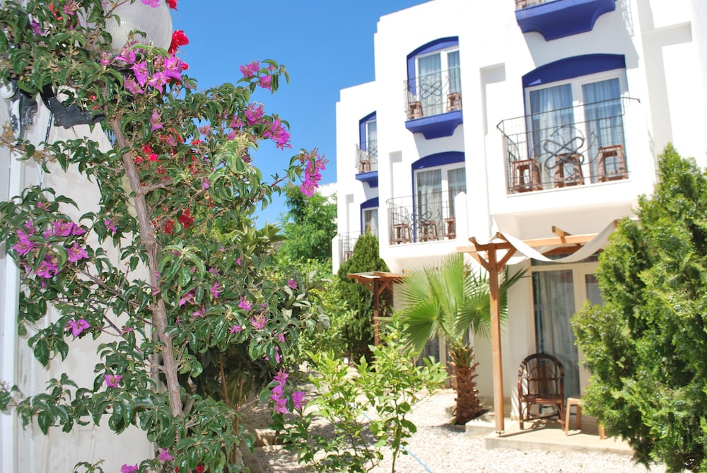 Serpina Hotel - Adults Only — Hotel building in Bodrum, Mugla