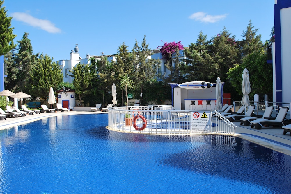 Serpina Hotel - Adults Only — Swimming pool in Bodrum, Mugla