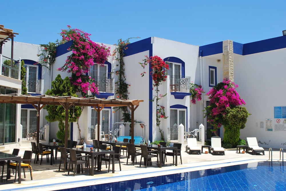 Serpina Hotel - Adults Only — Hotel building in Bodrum, Mugla