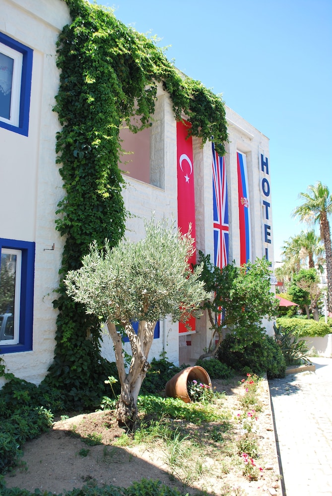 Serpina Hotel - Adults Only — Hotel building in Bodrum, Mugla