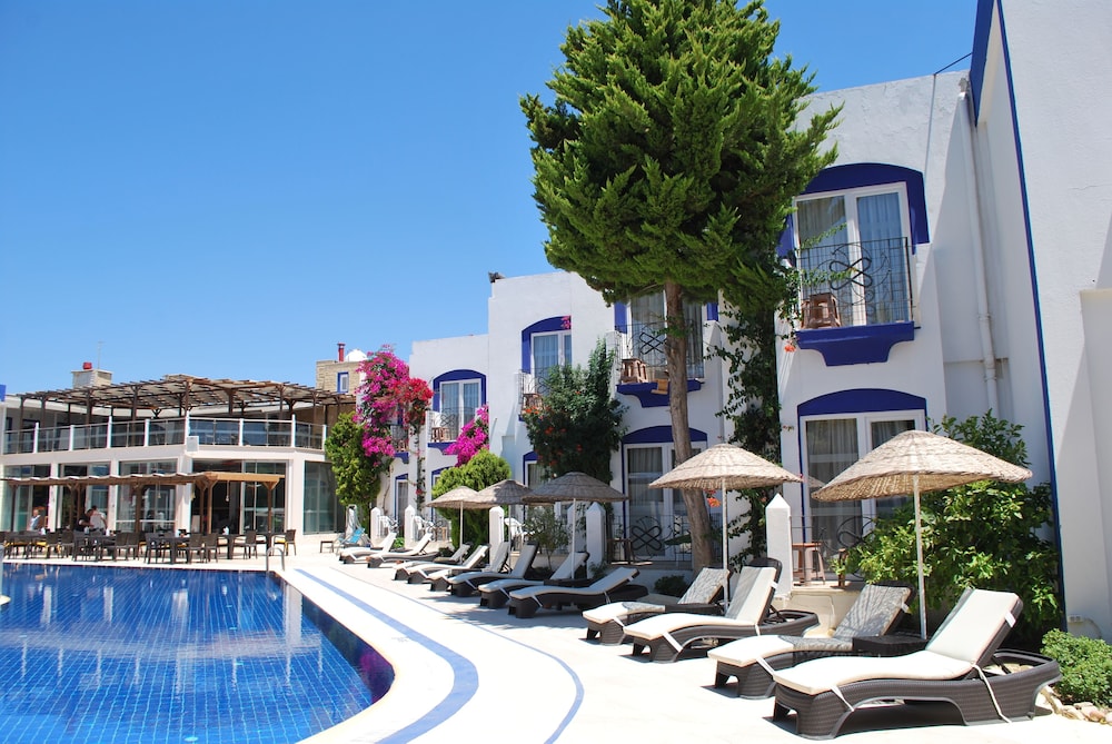 Serpina Hotel - Adults Only — Swimming pool in Bodrum, Mugla