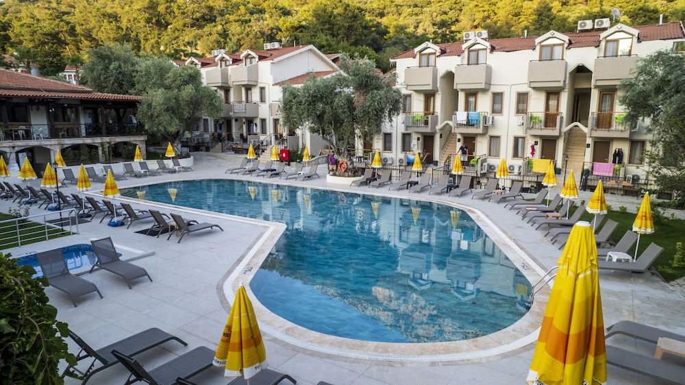 Katre Hotel Oludeniz — Swimming pool in Fethiye, Mugla