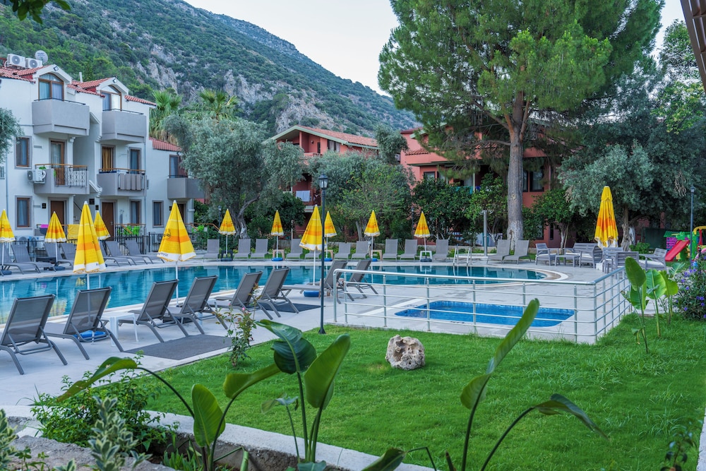 Katre Hotel Oludeniz — Swimming pool in Fethiye, Mugla