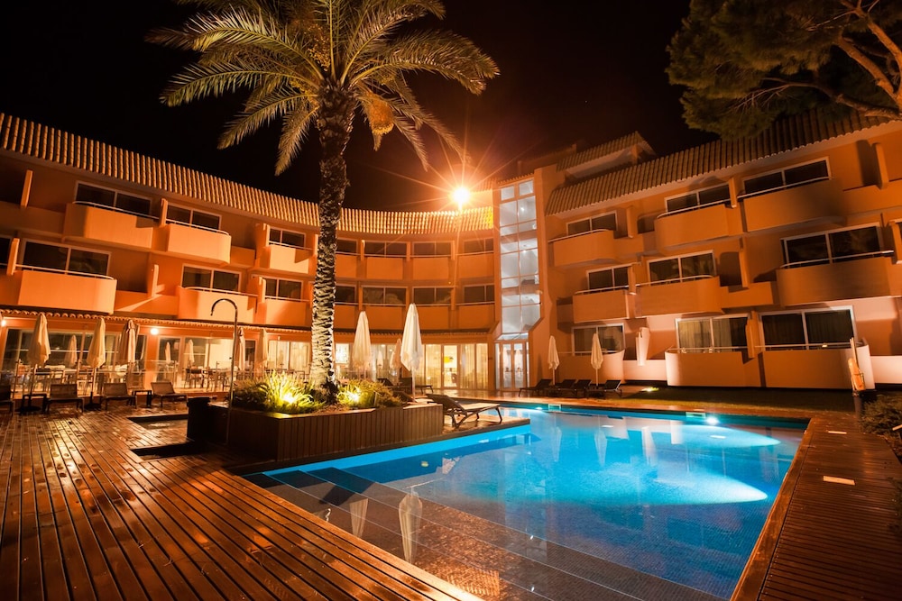 Vilamoura Garden Hotel — Swimming pool in Vilamoura, Faro