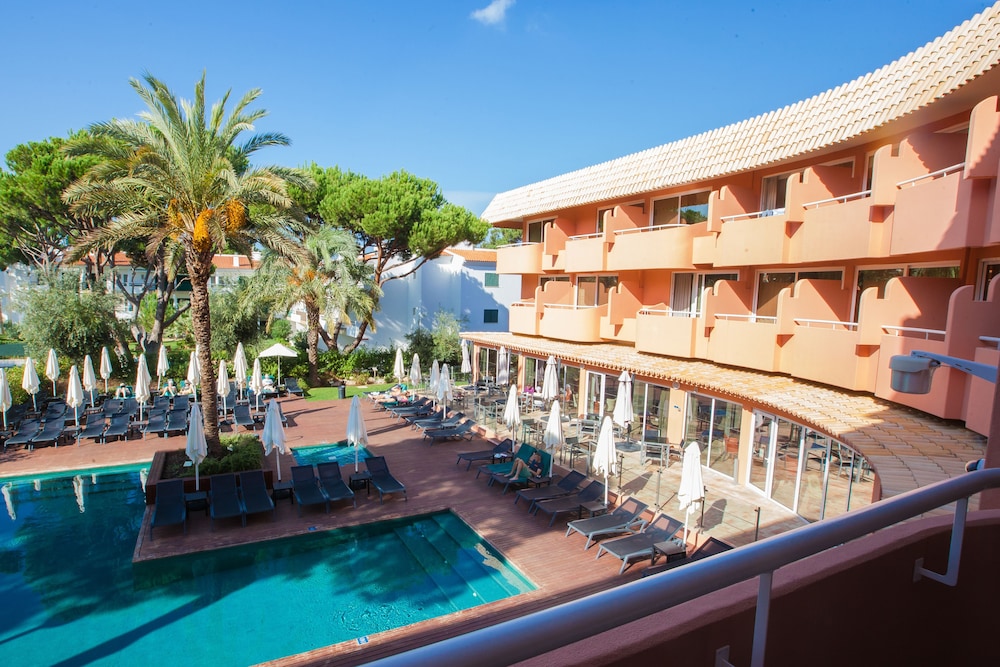 Vilamoura Garden Hotel — Swimming pool in Vilamoura, Faro