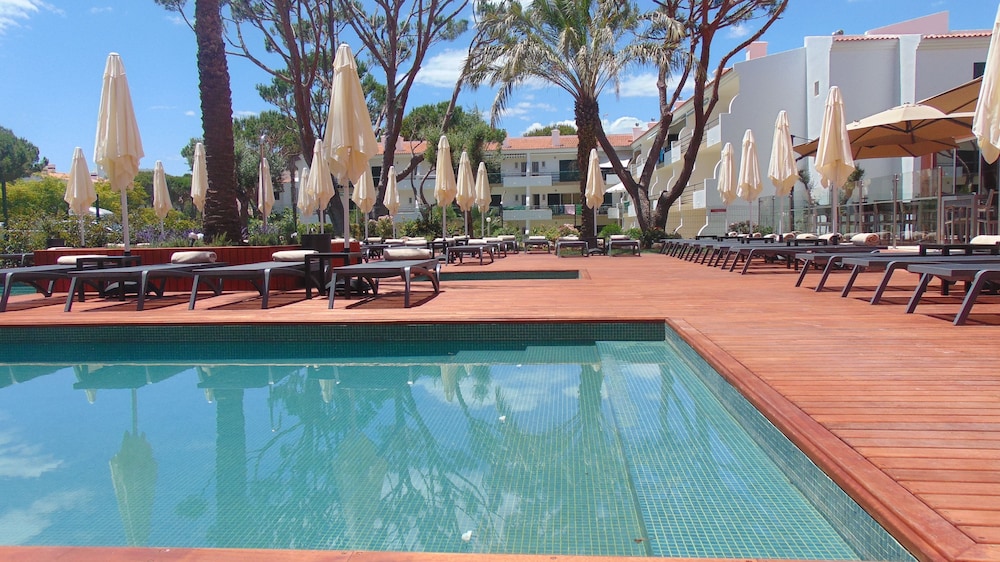 Vilamoura Garden Hotel — Swimming pool in Vilamoura, Faro