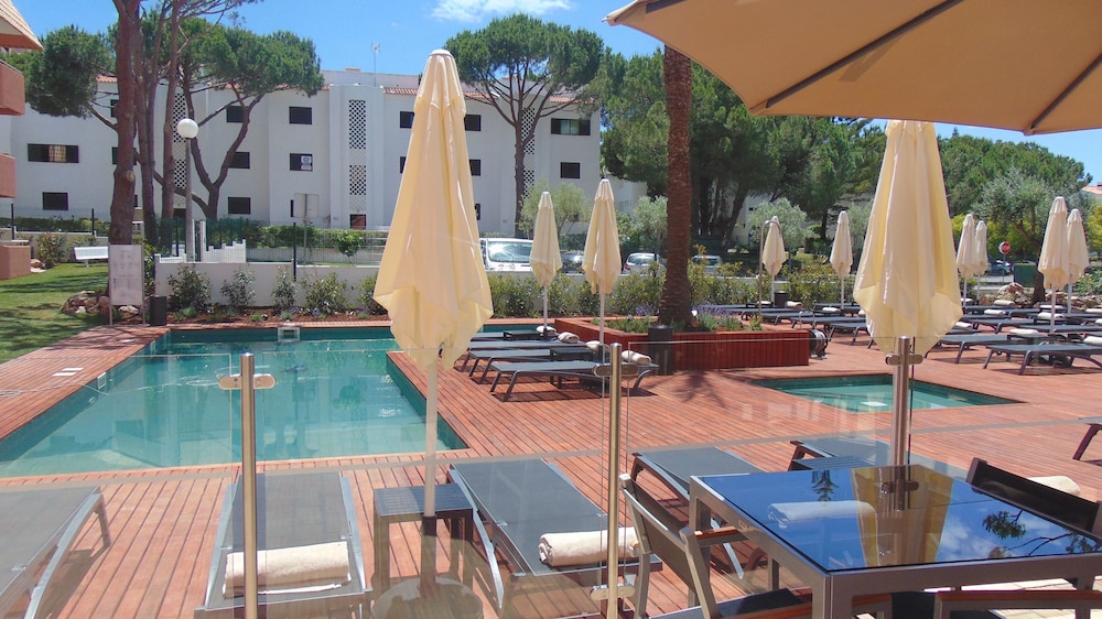 Vilamoura Garden Hotel — Swimming pool in Vilamoura, Faro